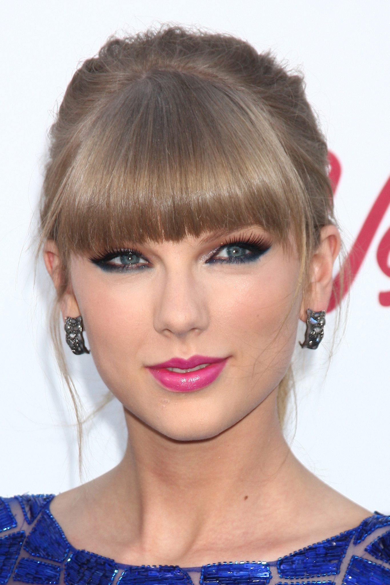 10 Fun Facts About Taylor Swift - Cash Panda Loans